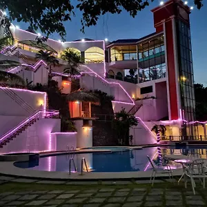 5* Hotel Bohol Plaza Mountain And Restaurant