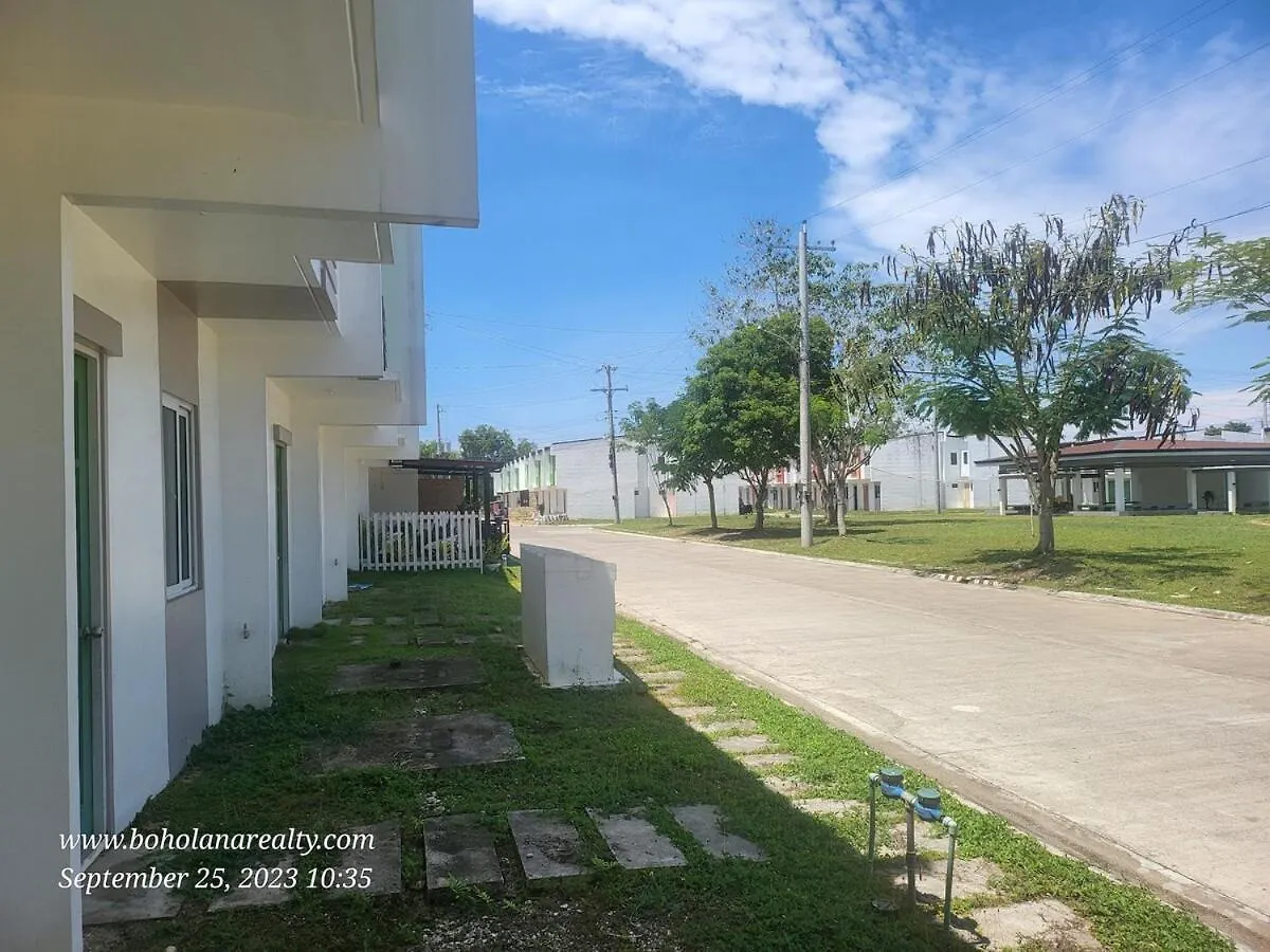Cozy & Complete 2-Floors Panglao, 2-Wifi, 5 Beds Apartment Dauis Philippines
