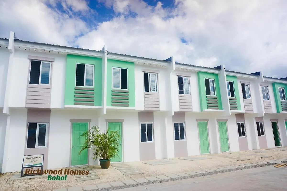 Cozy & Complete 2-Floors Panglao, 2-Wifi, 5 Beds Apartment Dauis