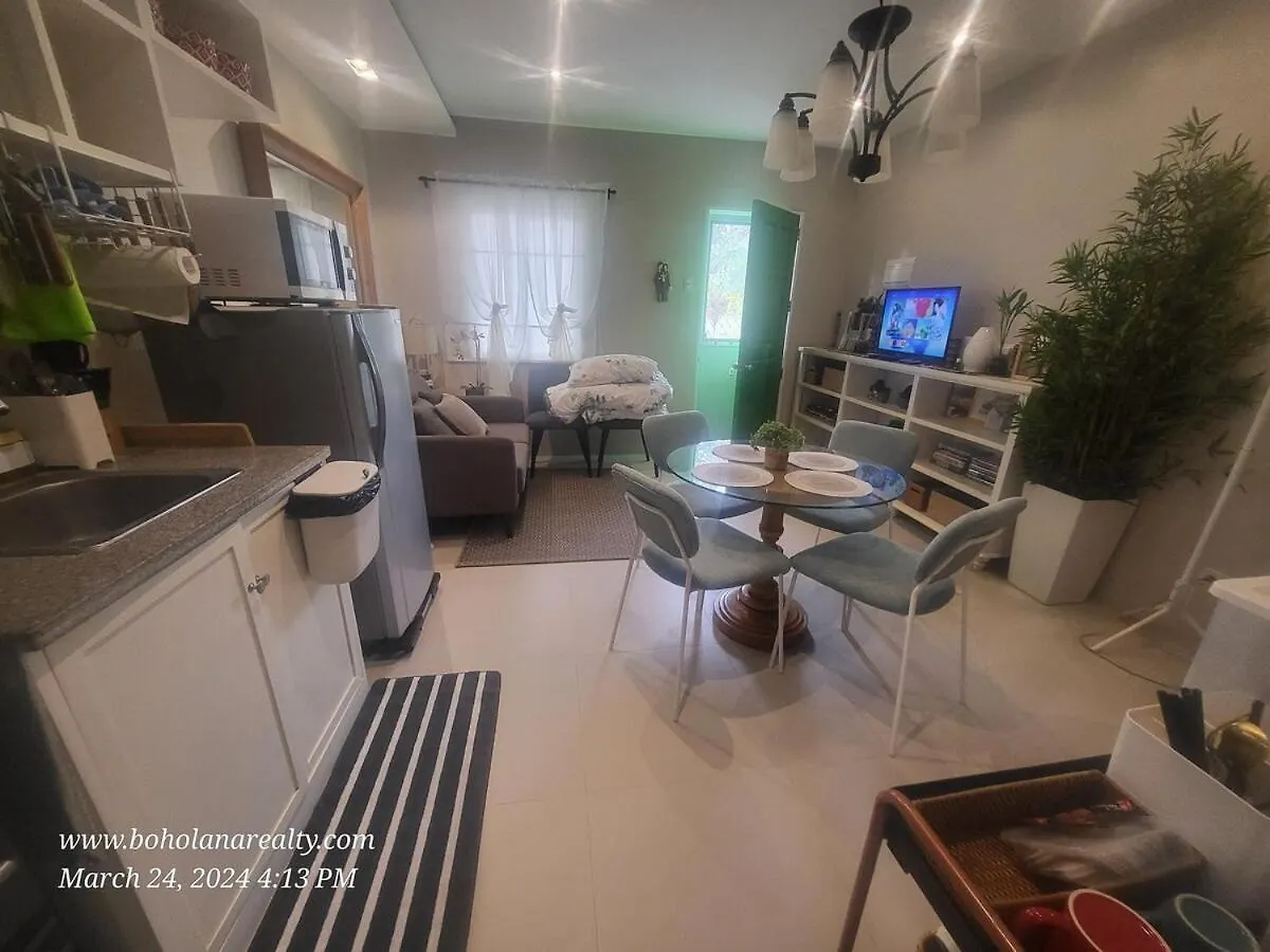 Cozy & Complete 2-Floors Panglao, 2-Wifi, 5 Beds Apartment Dauis Philippines