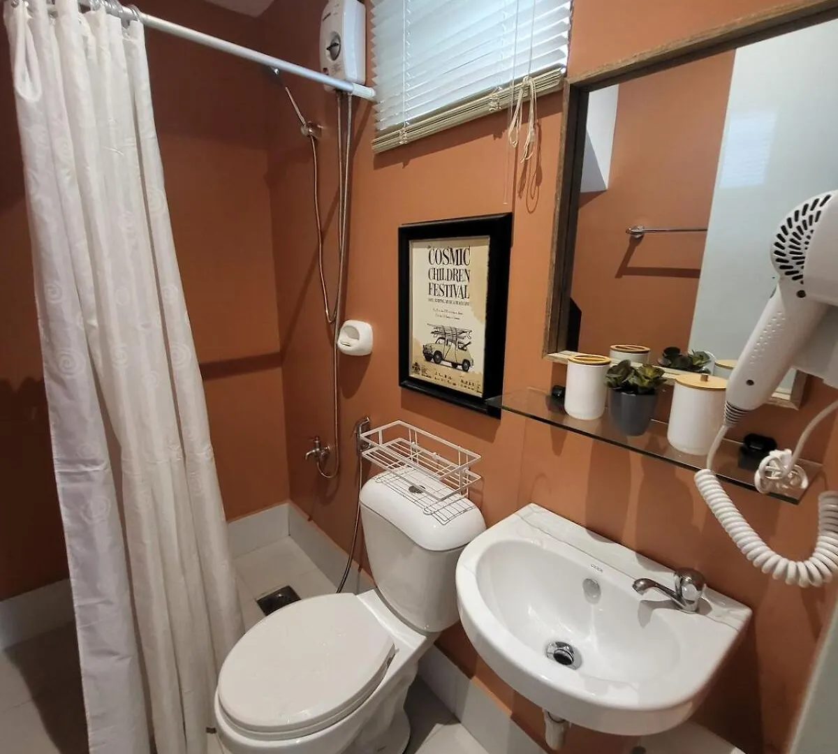 Cozy & Complete 2-Floors Panglao, 2-Wifi, 5 Beds Apartment Dauis